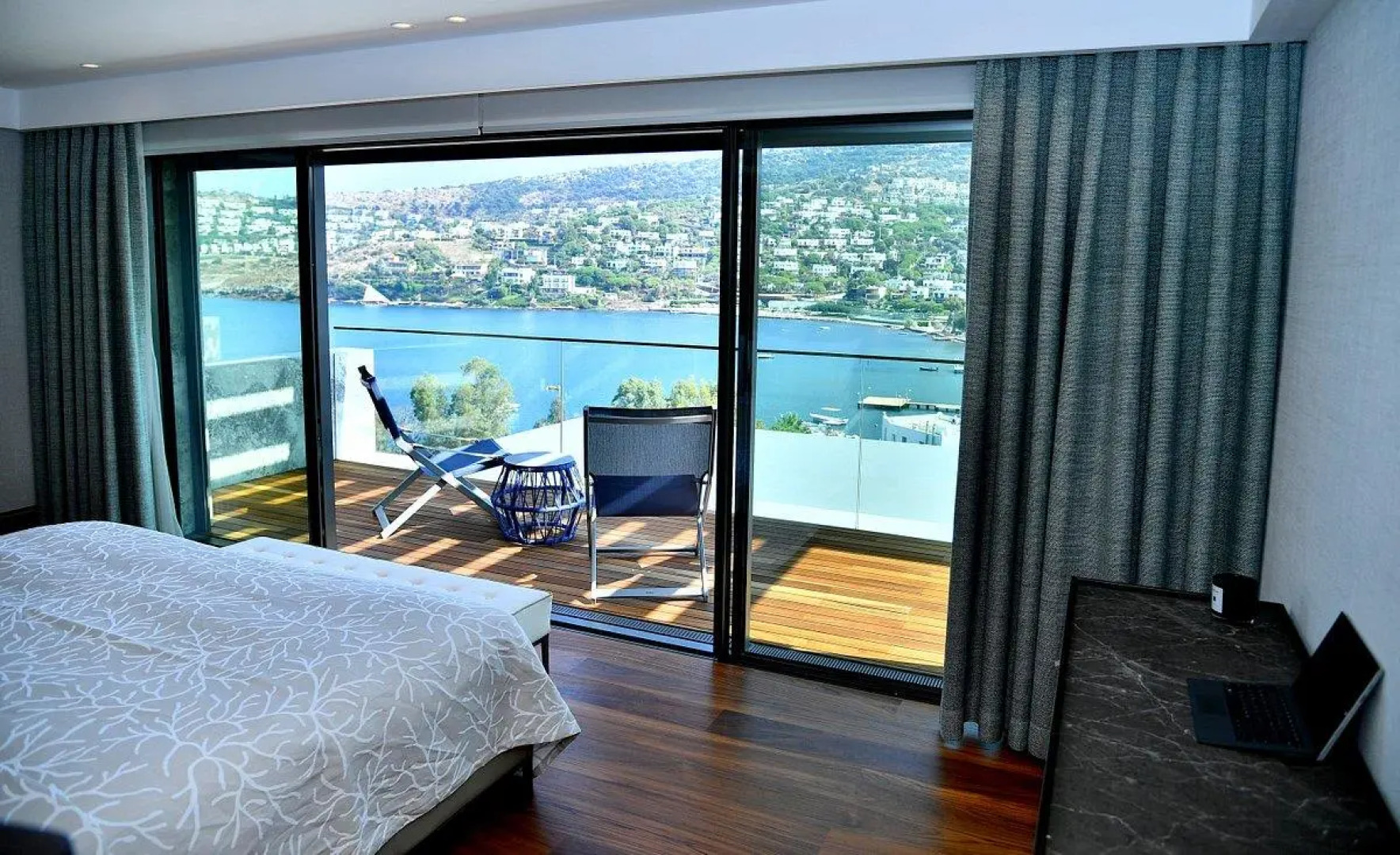 Mare Deluxe Residence