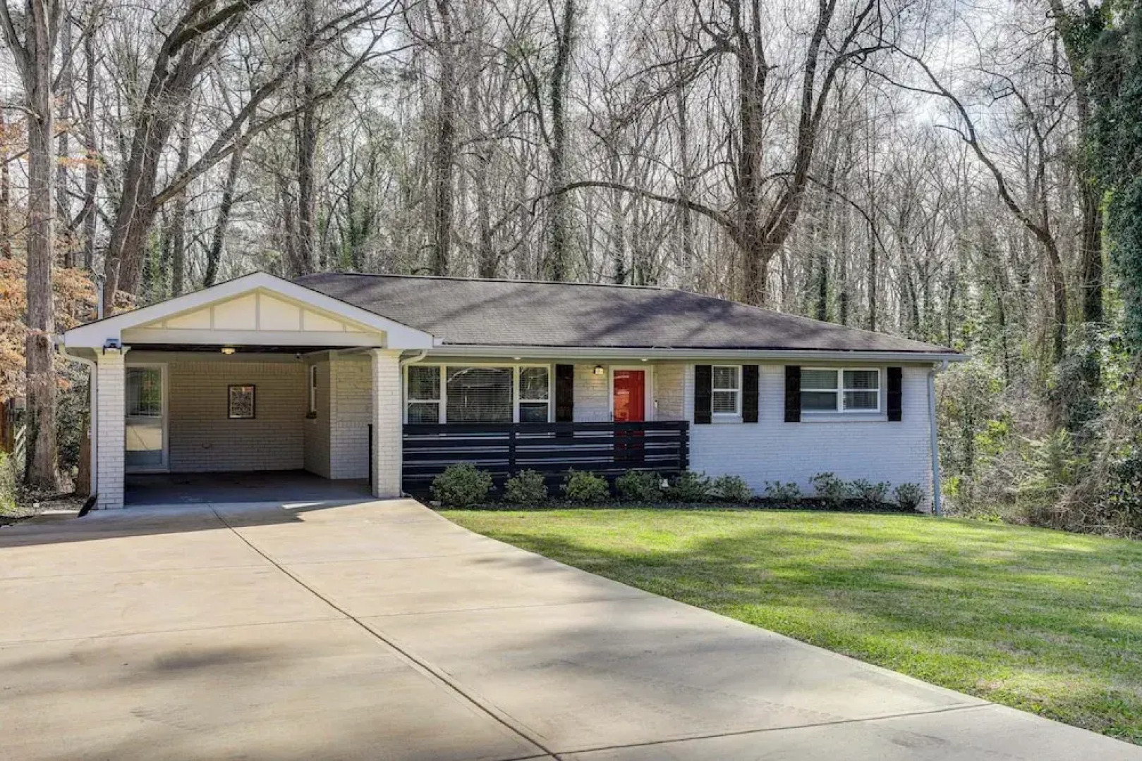 Pet-friendly Decatur Home ~ 8 Mi to Downtown Atl!