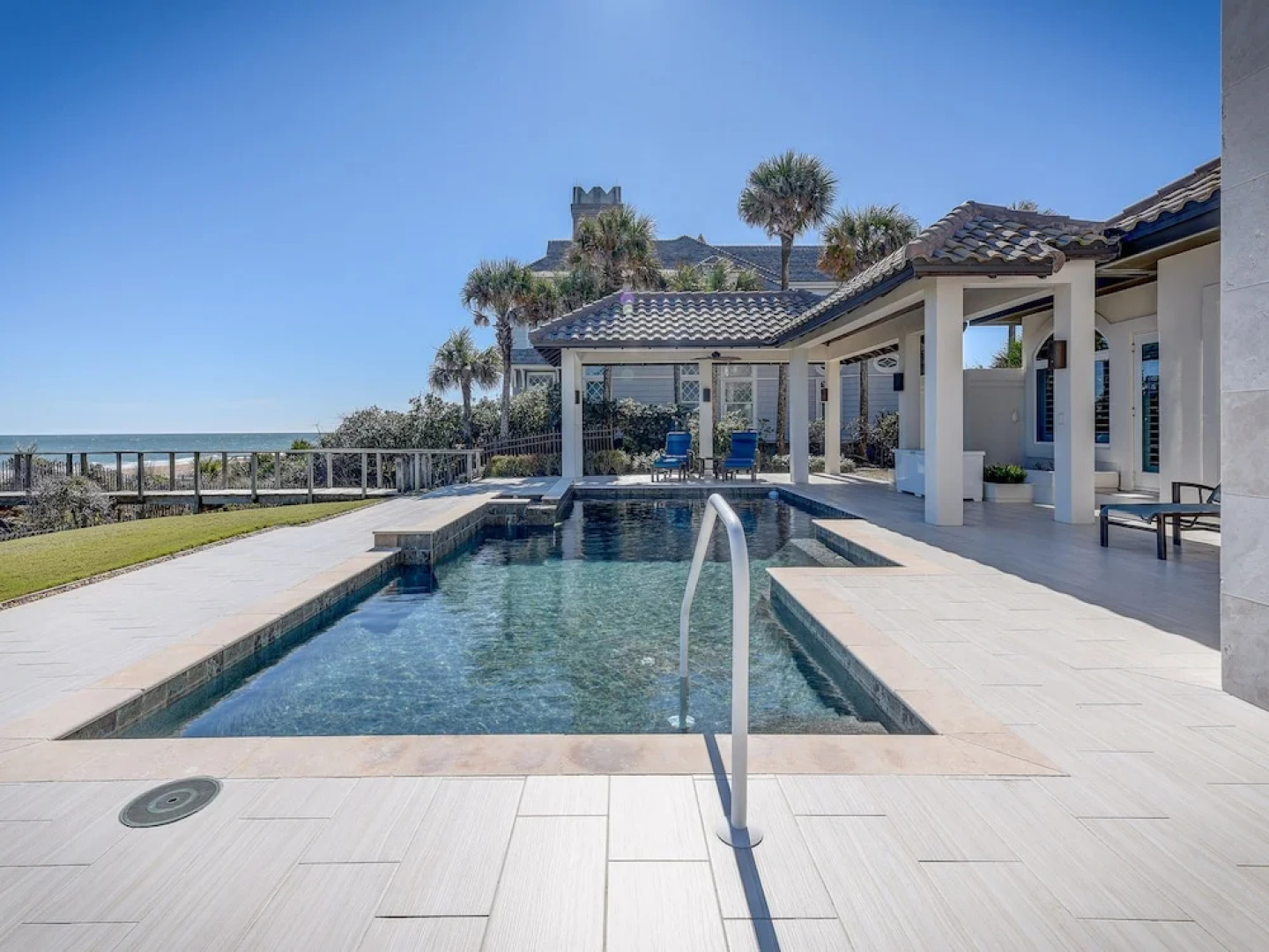 Paradise Palms by Vtrips