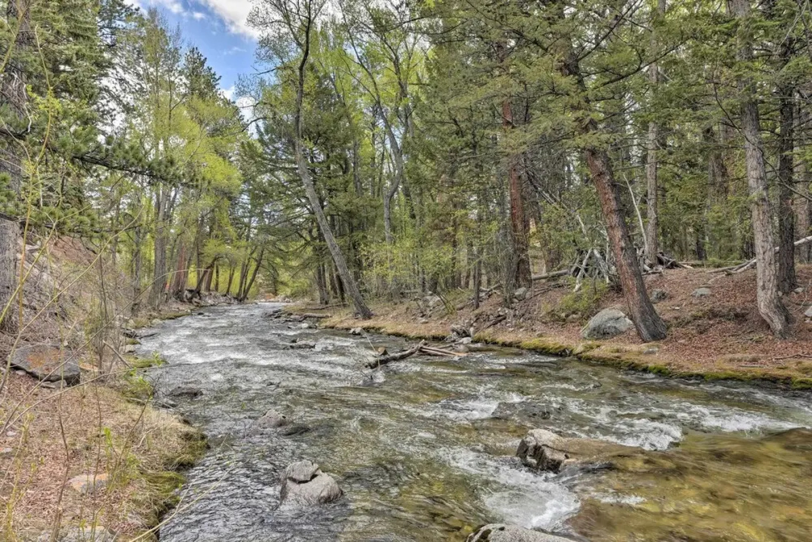 Casa Immaculata on Chalk Creek w/ Views!
