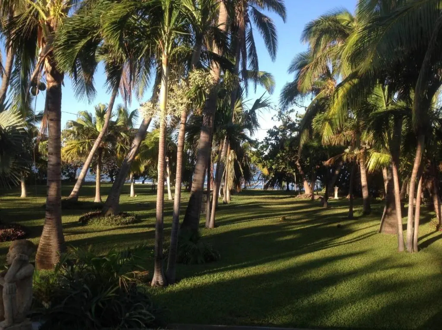 MAISON MUCUNA, pieds dans l'eau - Adults only