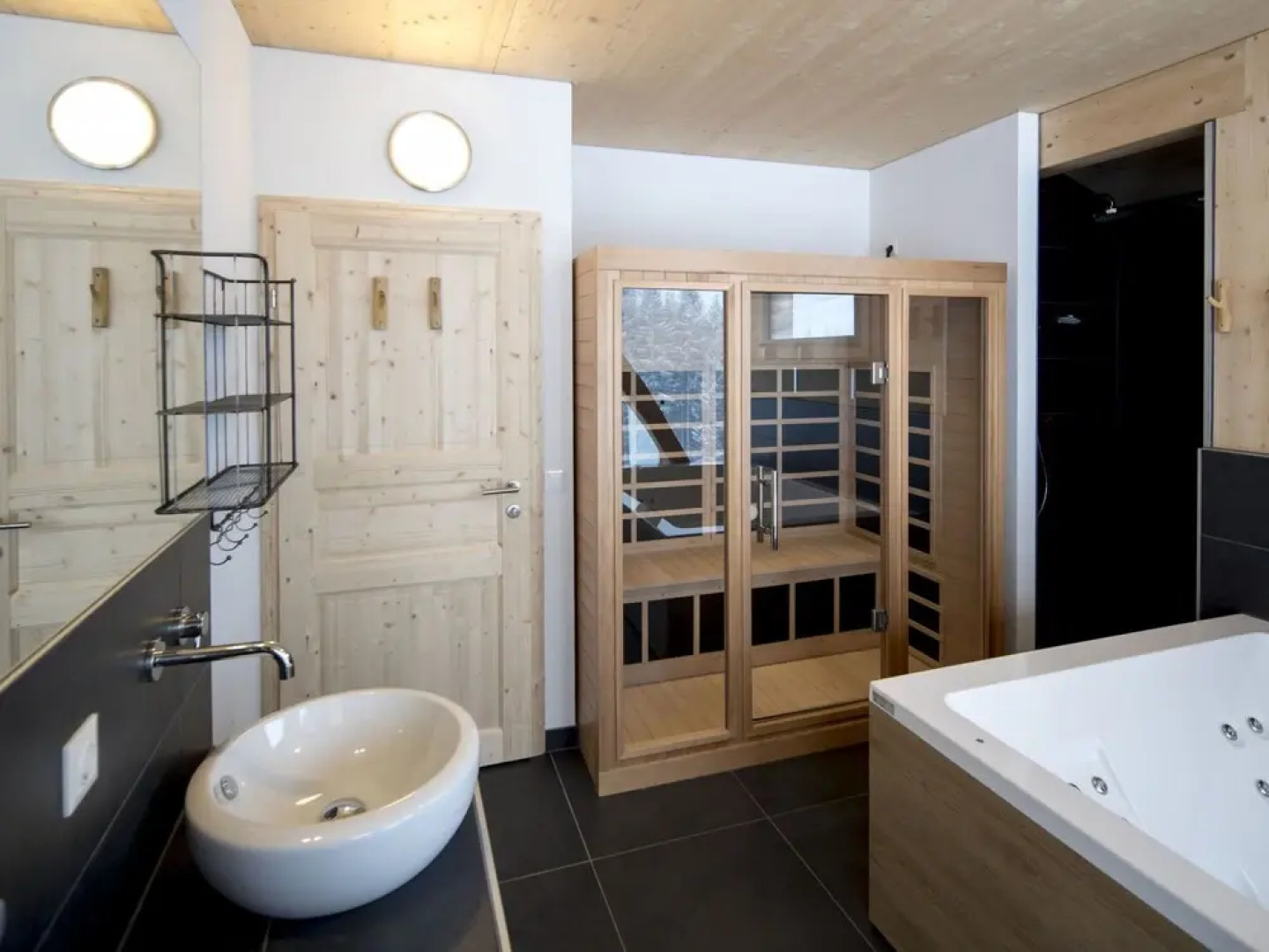Wellness Chalet mit Au Ensprudelbad Schladming