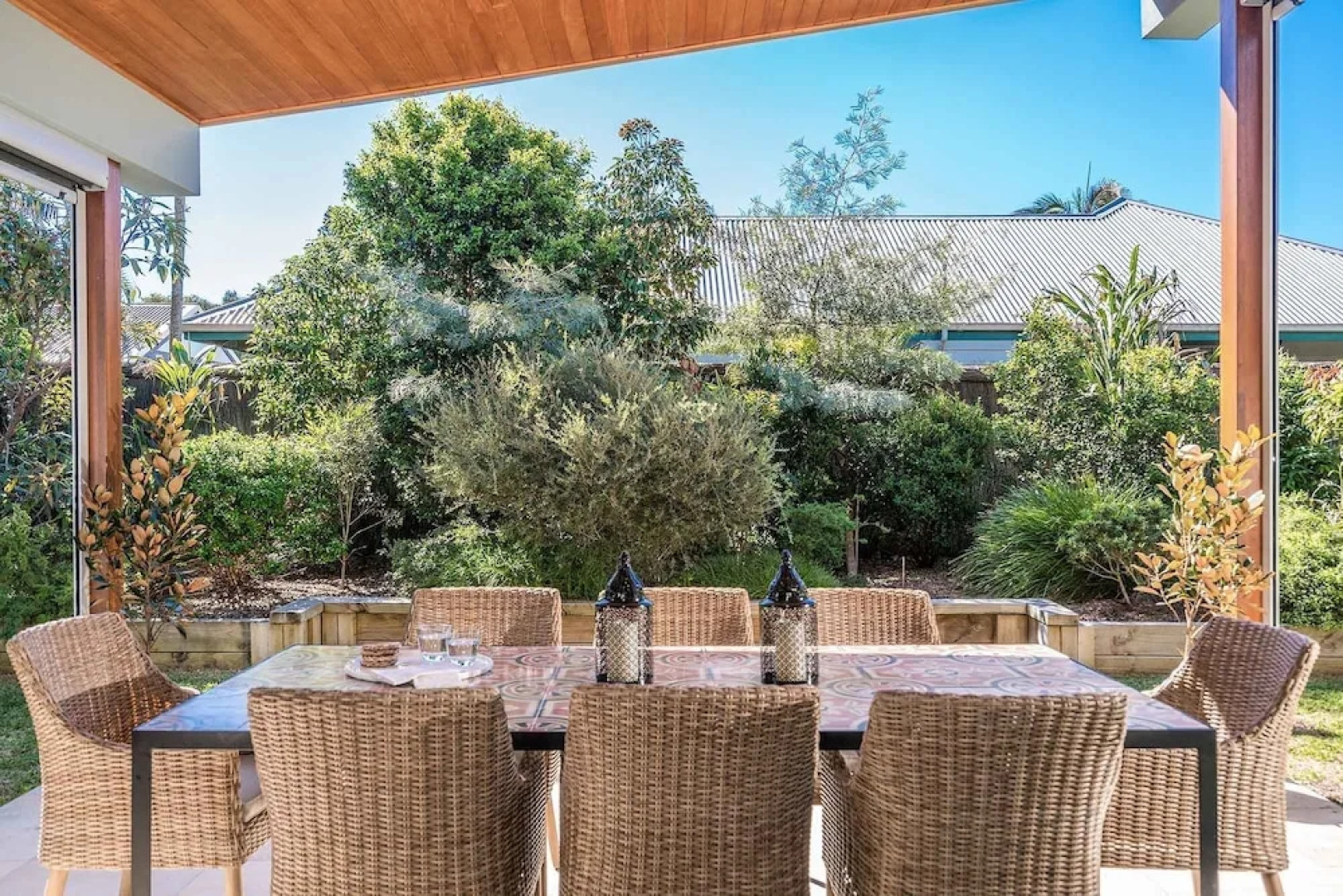 A PERFECT STAY - Shore Beats Work