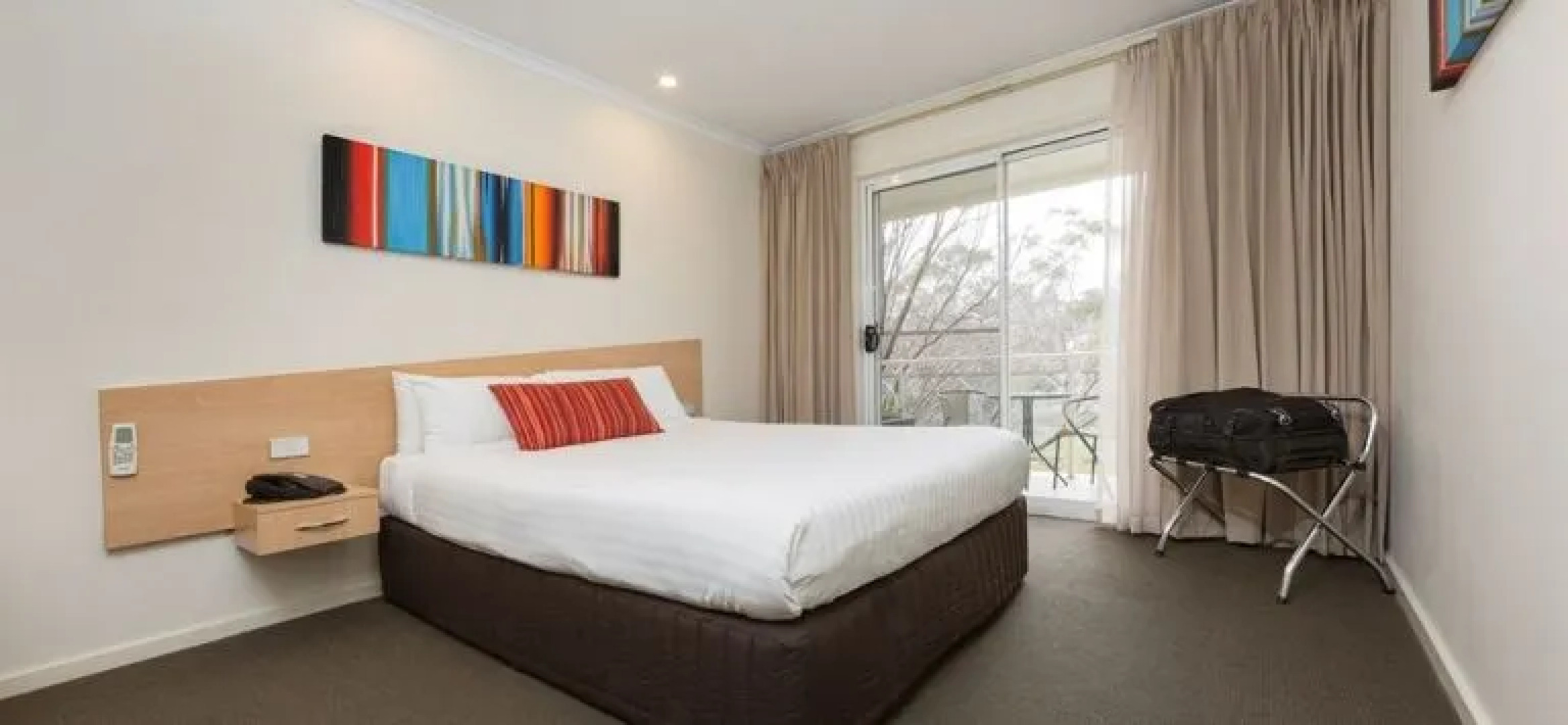 Premier Hotel & Apartments