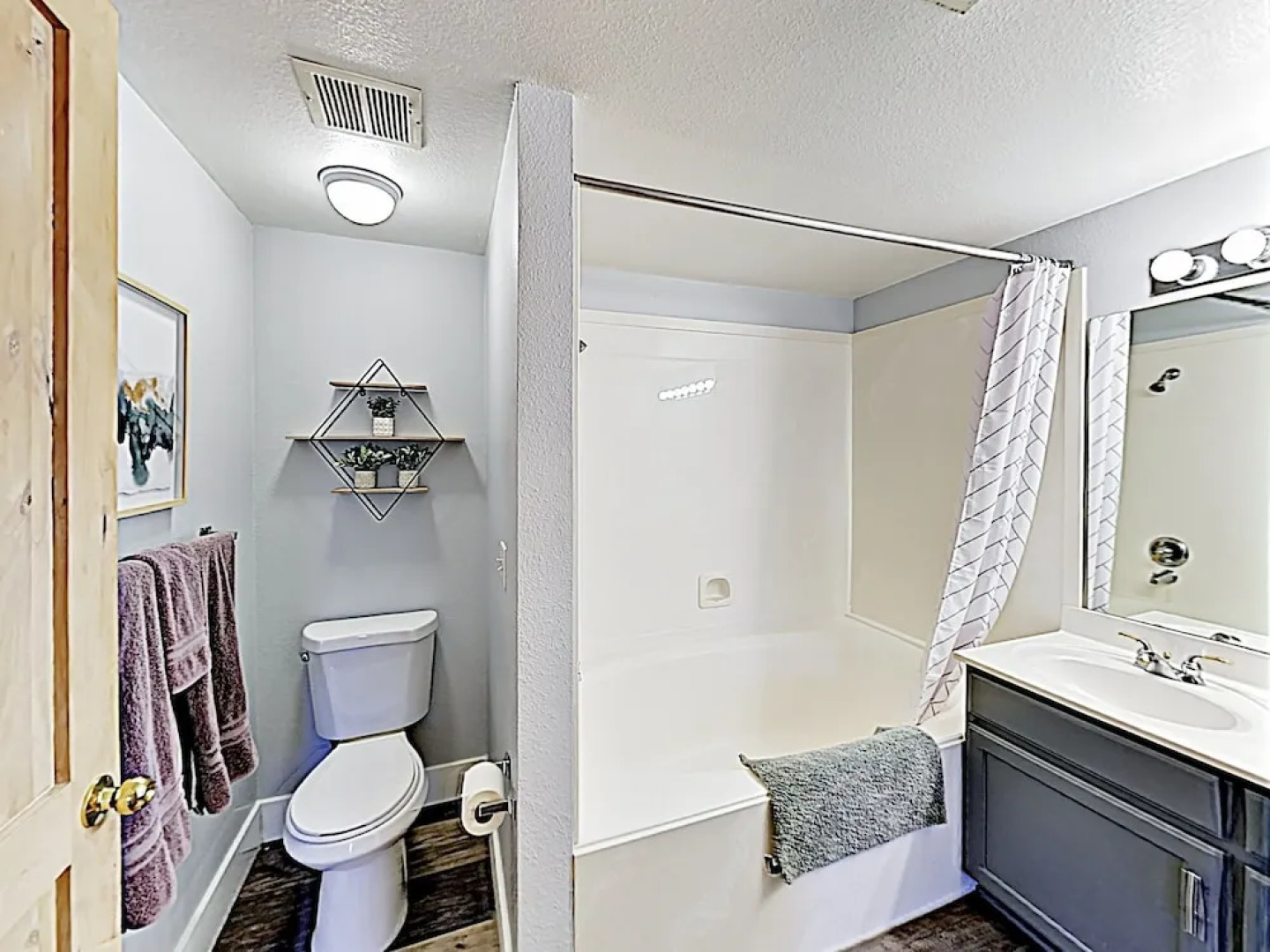 Contemporary Alpine Getaway W/ Wraparound Deck 1 Bedroom Condo