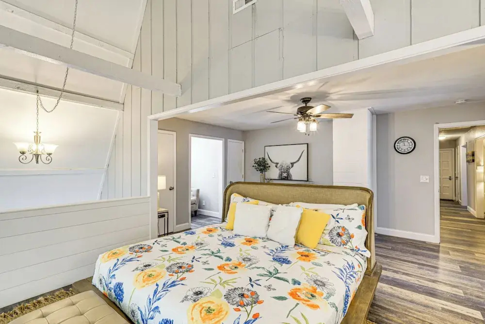 Waterfront Yard, Dock + Game Room: Linn Creek Home