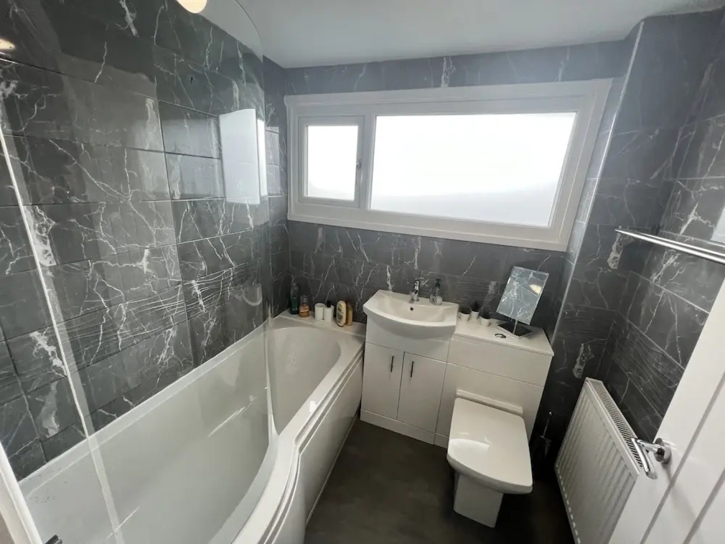 vERY comfy town house