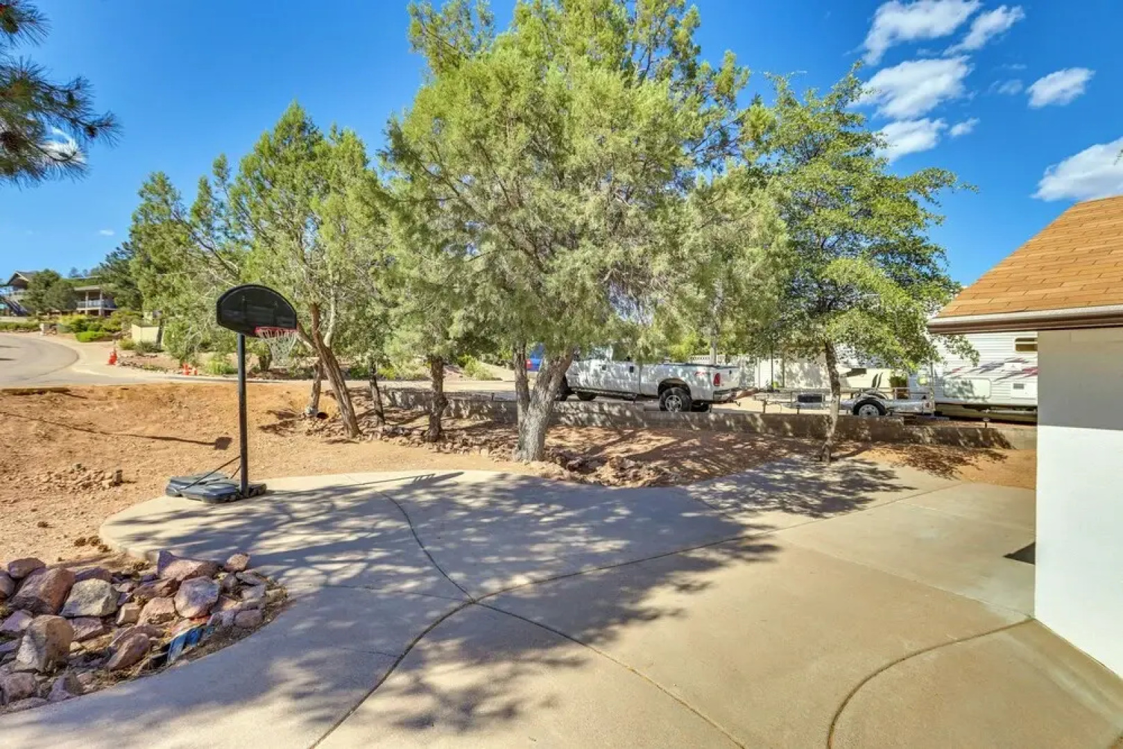 Hike, Sled & Snowshoe! Family Retreat in Payson