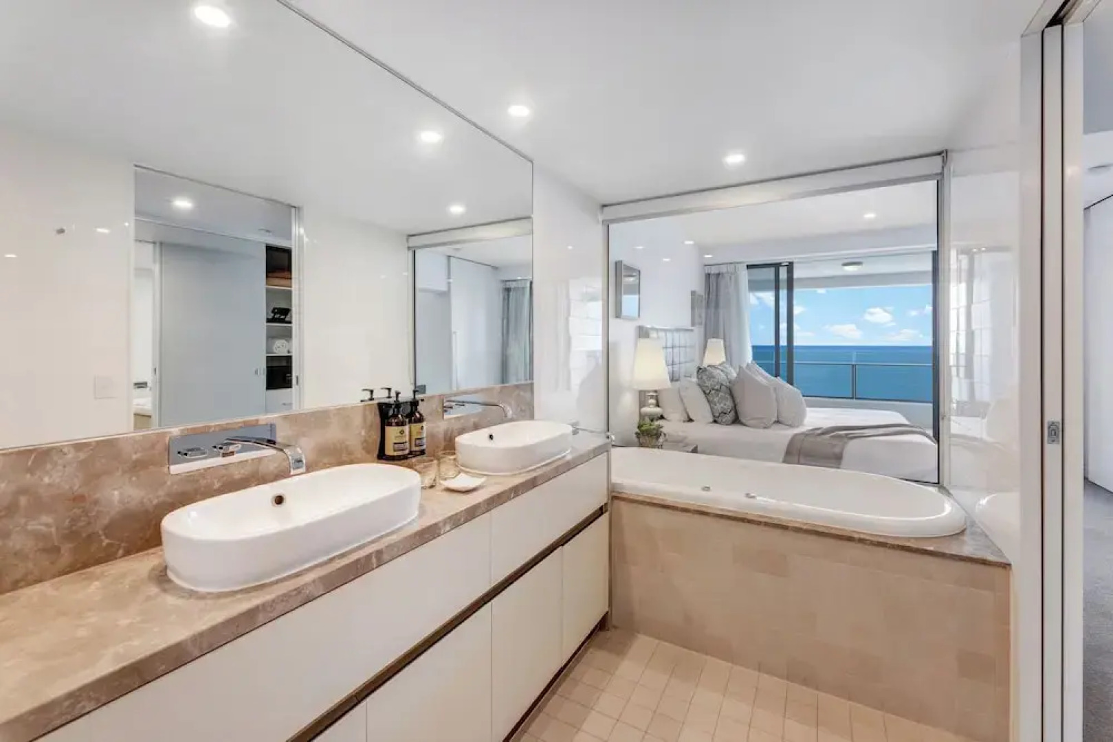 Holiday Holiday Soul Apartments