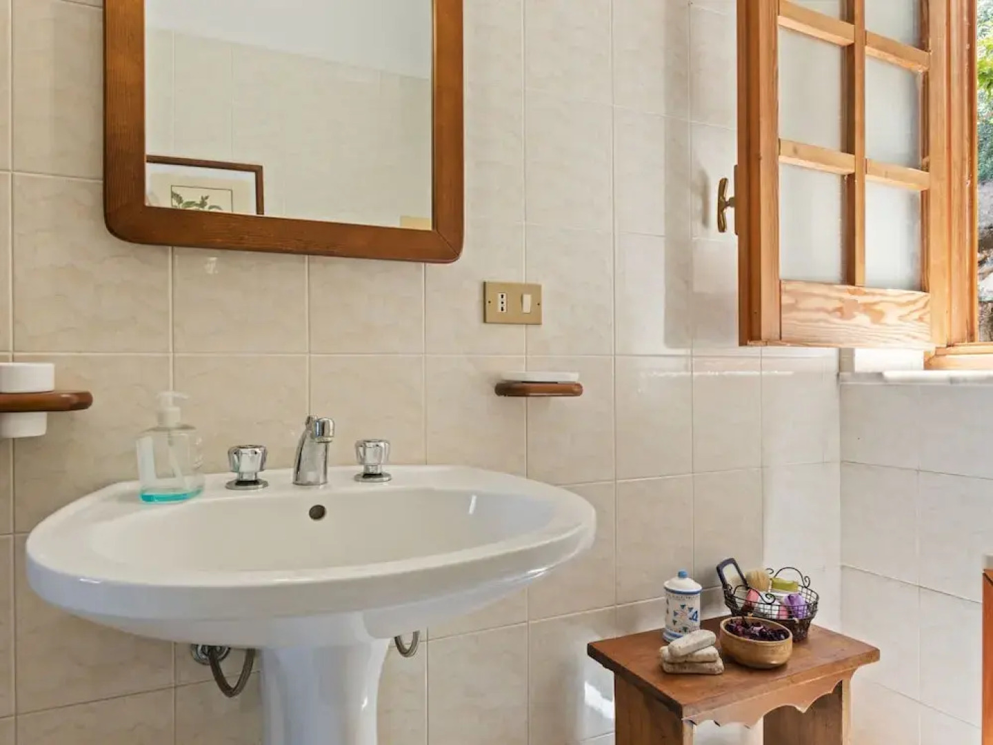 Belvilla by OYO Quaint Villa in Carini With Garden