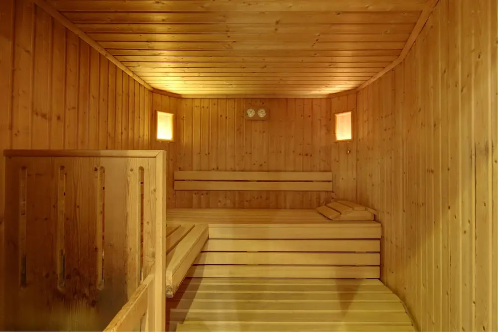 Ahrner Wirt Apartments