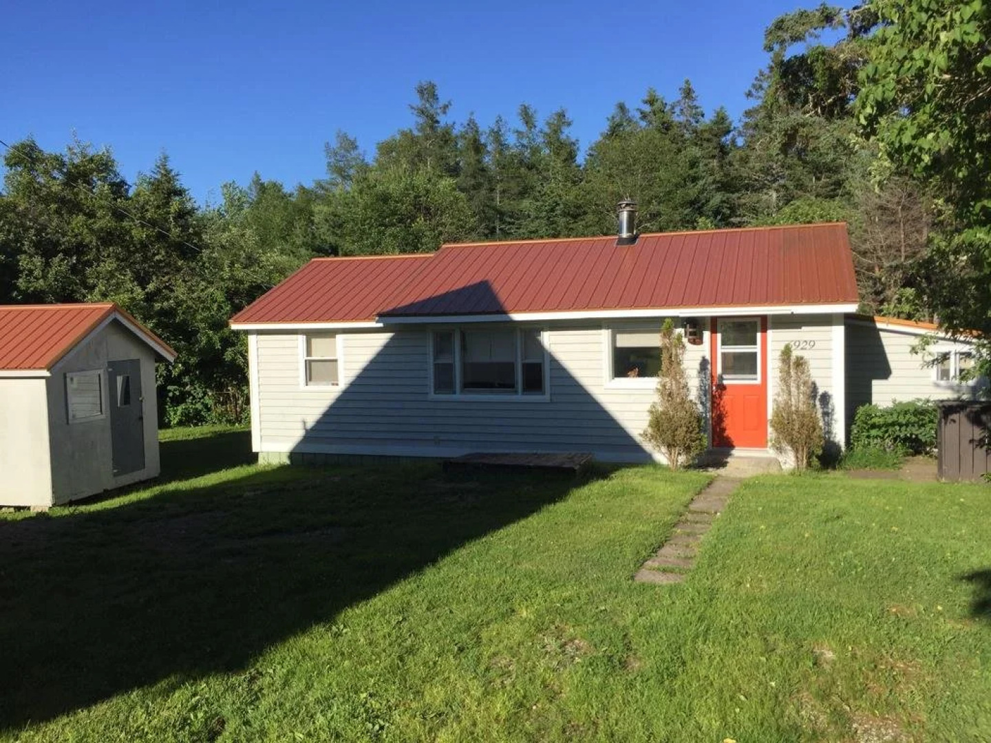 Far Far Away Guesthouse