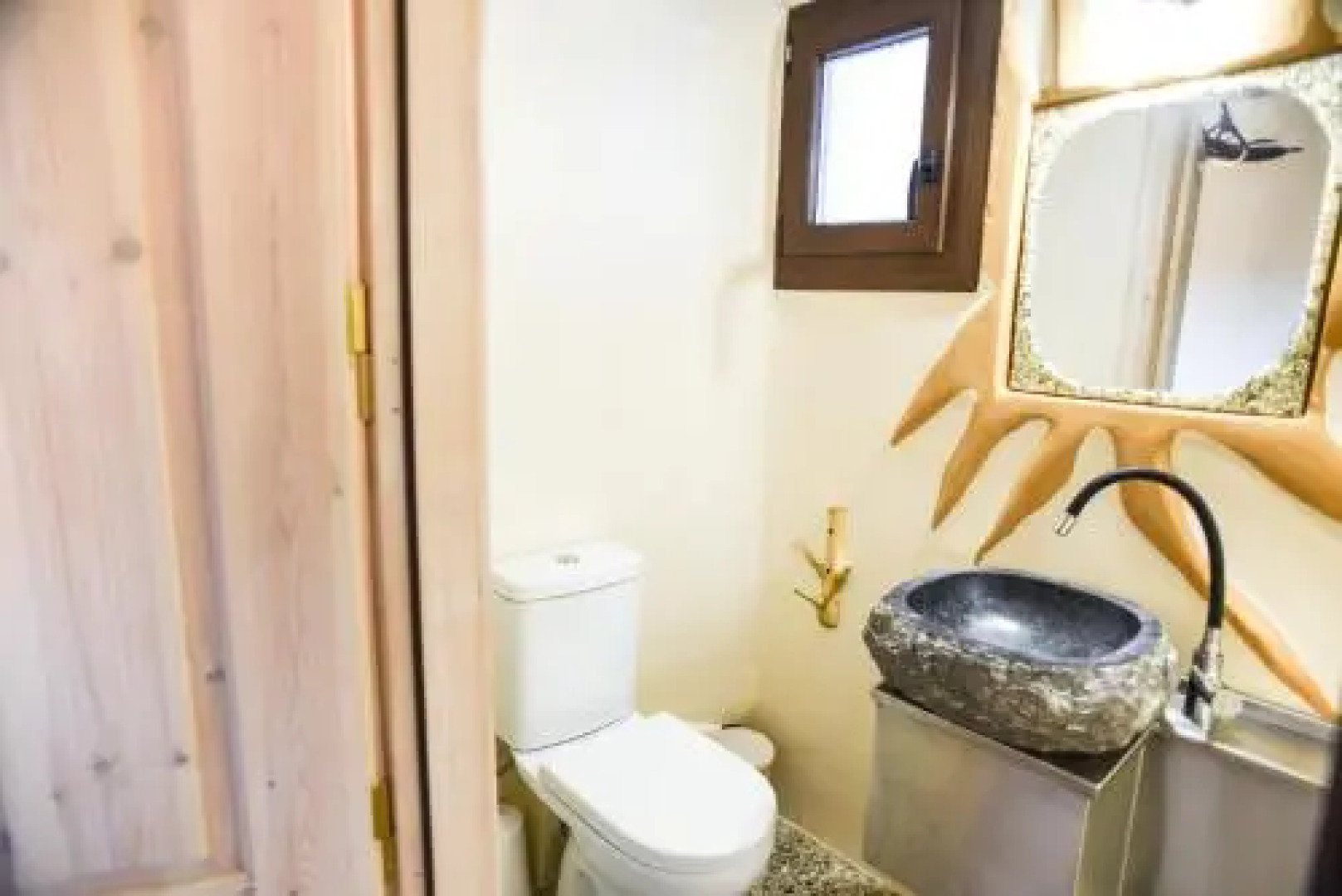 Victoria's Country Apartments