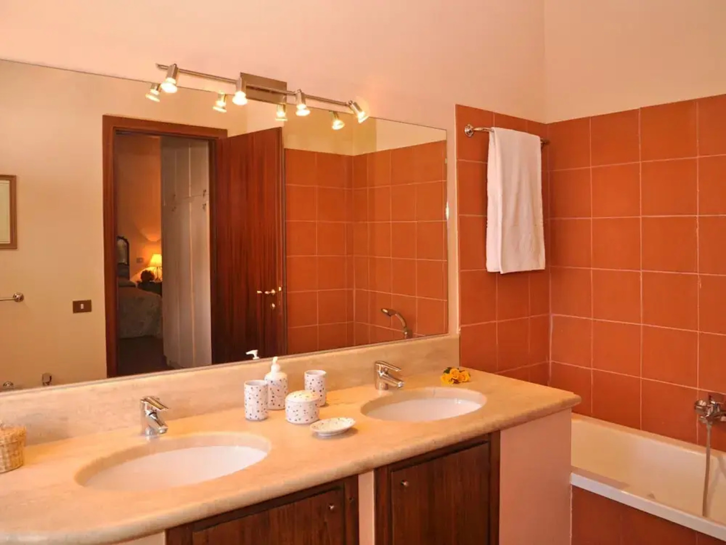 Villa in Lazio With Pool and Vineyards