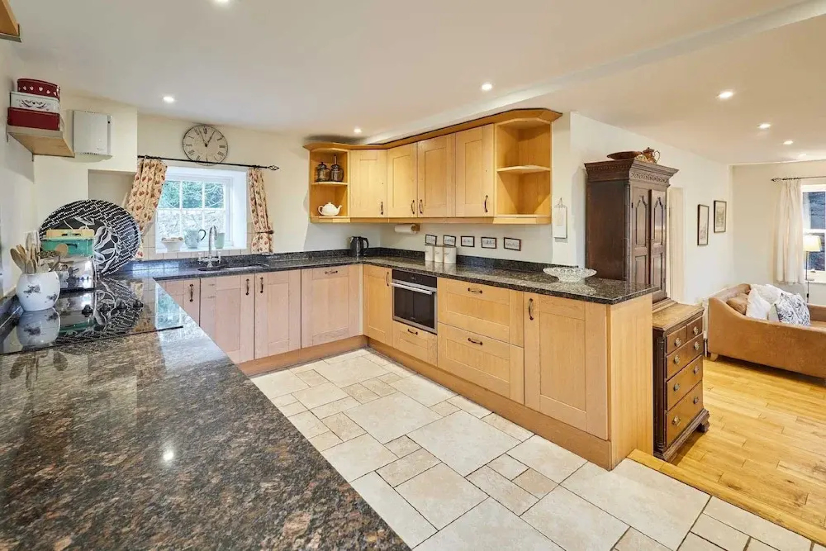 Host Stay Newton Cottage