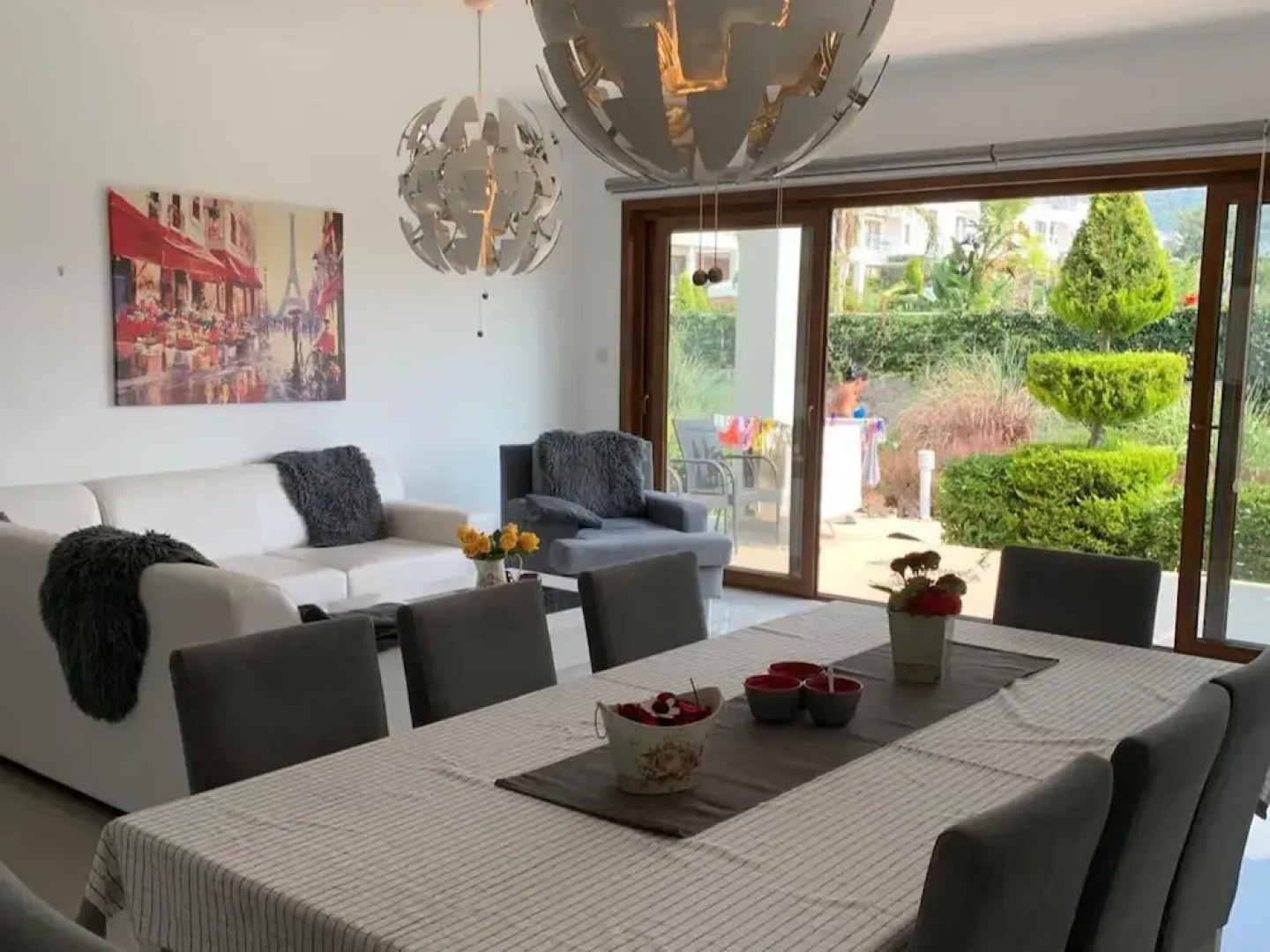 Highly Comfortable Family-friendly Apartment in Lovely Area