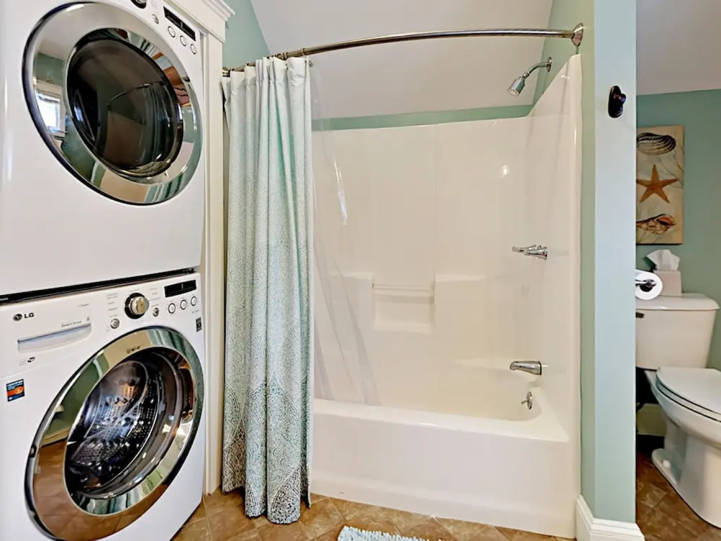 Hilltop Harbor Cottage 3 Bedrooms 2.5 Bathrooms Cottage