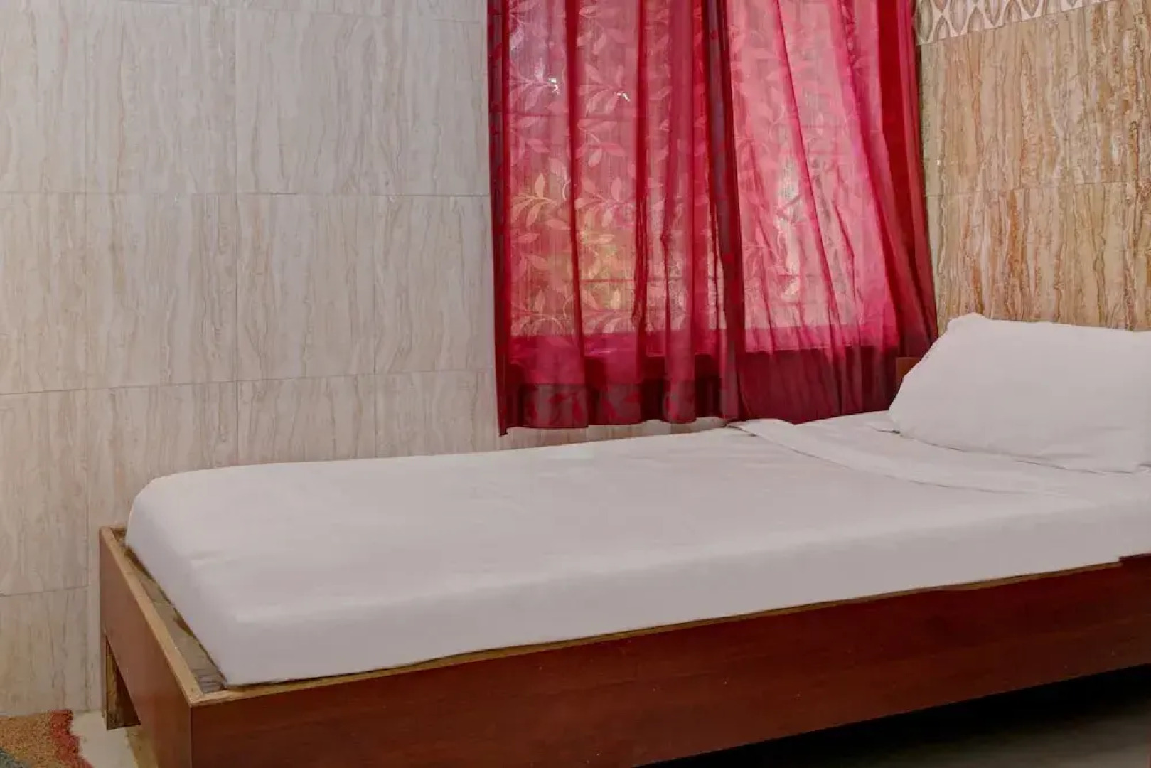 SPOT ON 38681 Sai Palace Lodging & Boarding