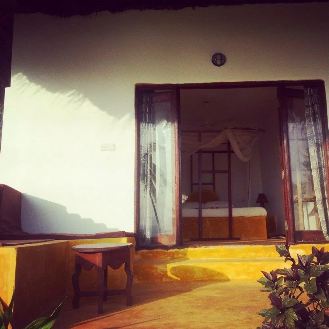 Domokuchu Beach Bungalows