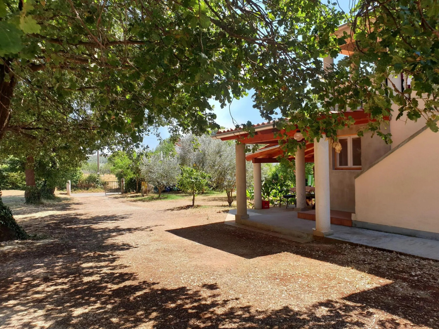 Apartment in Banjole Near Temple of Augustus