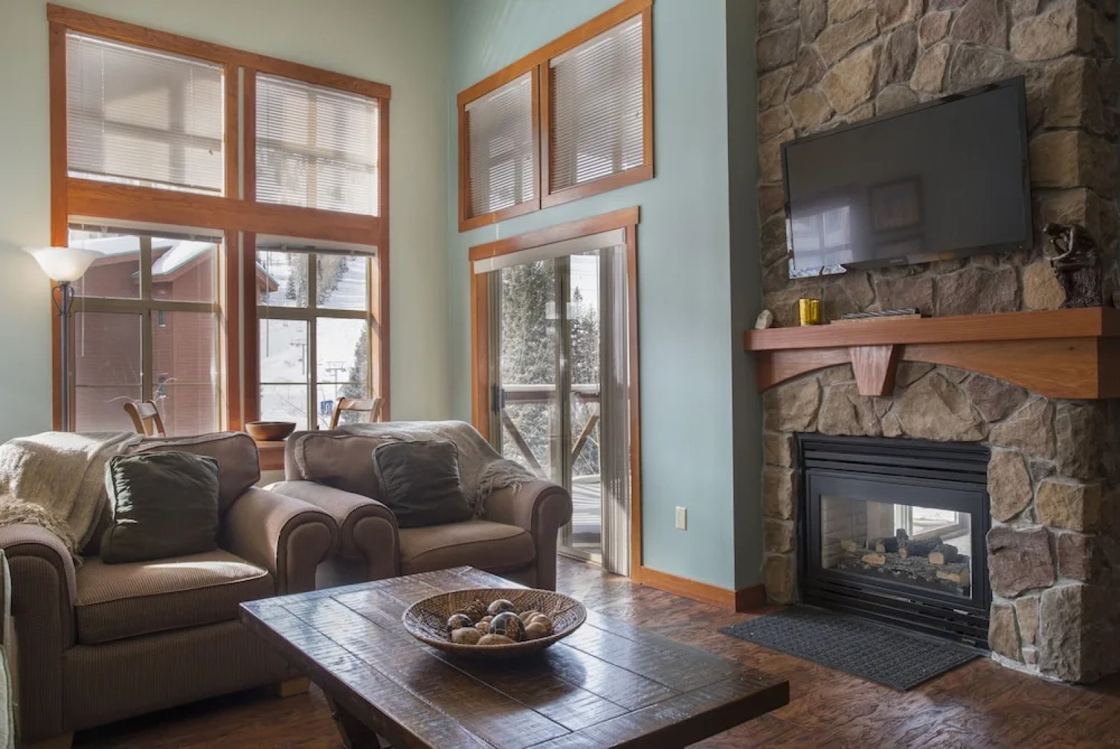 1408 - Three Bedroom Deluxe Eagle Springs West 3 Condo by RedAwning