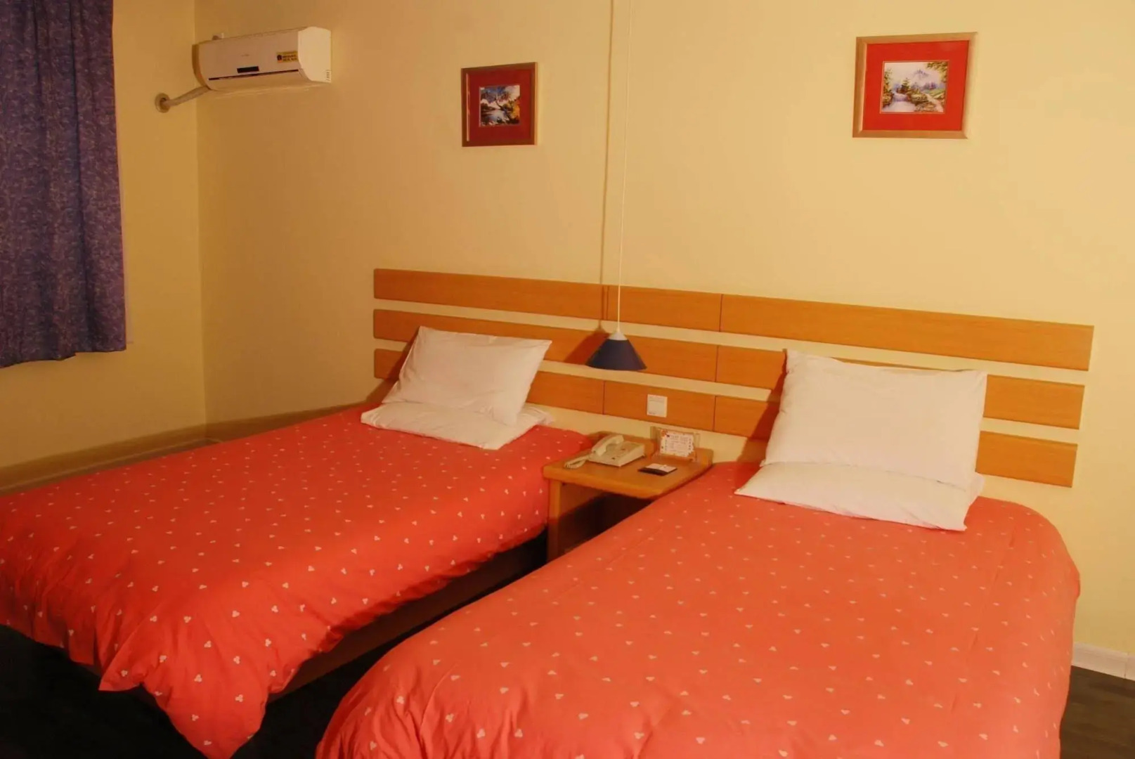 Home Inn Wuhan Jinghan Avenue Dazhi Road Light Rail