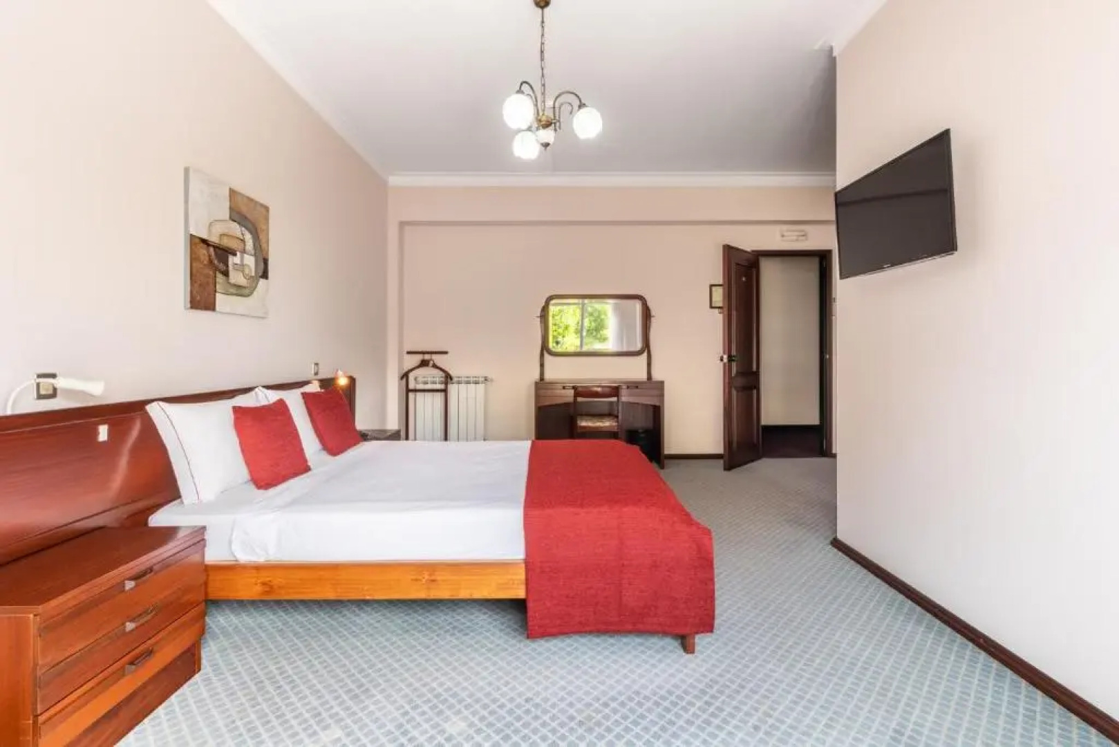 Hotel Colmeia Monte Real