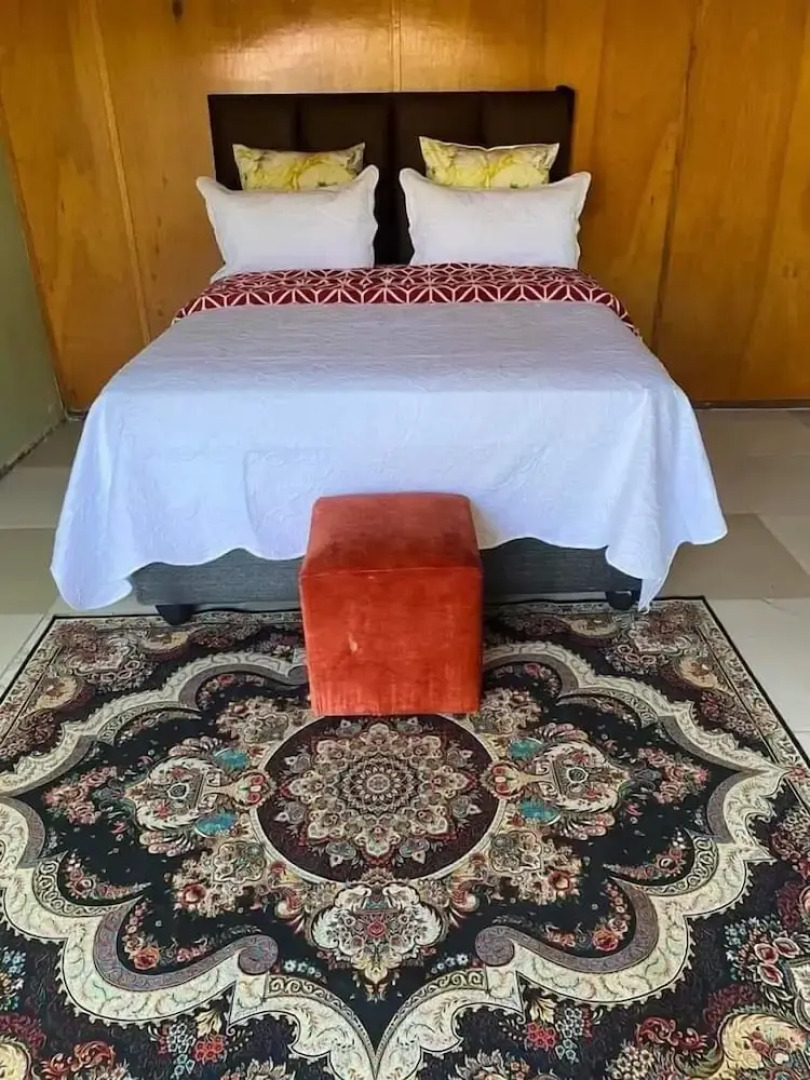 Golden gate guesthouse 0787391431
