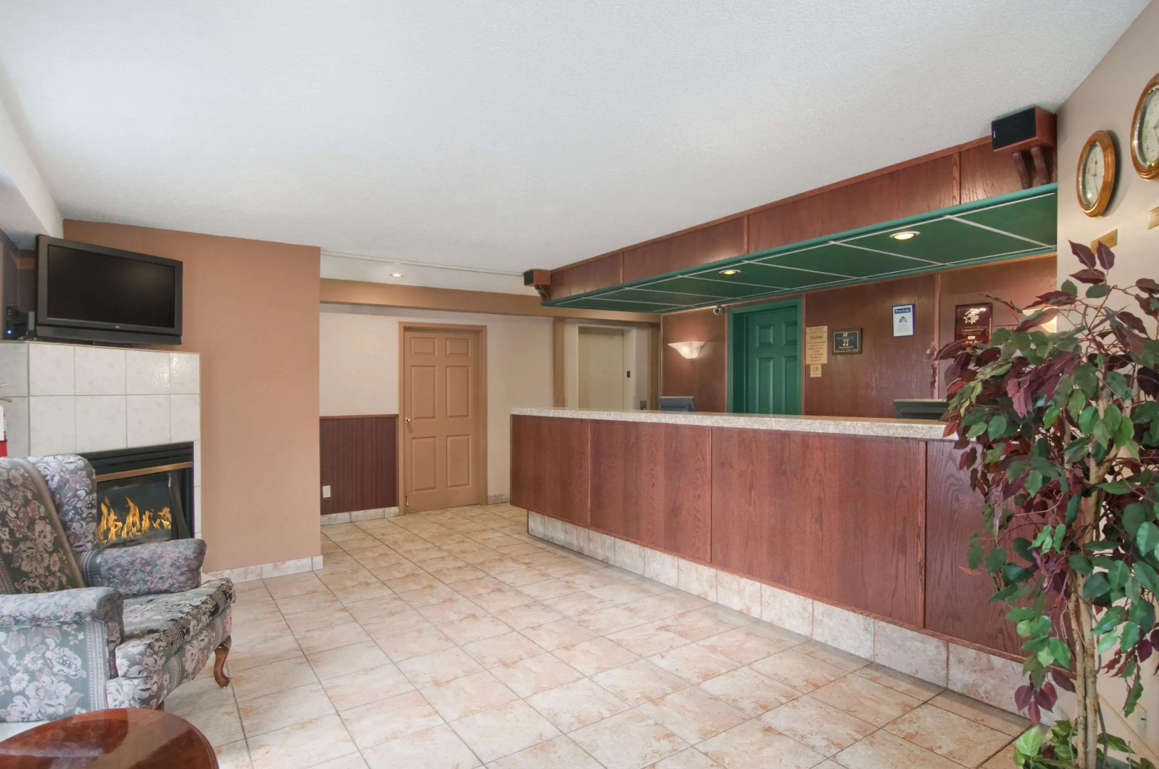 Travelodge by Wyndham Edmonton Airport