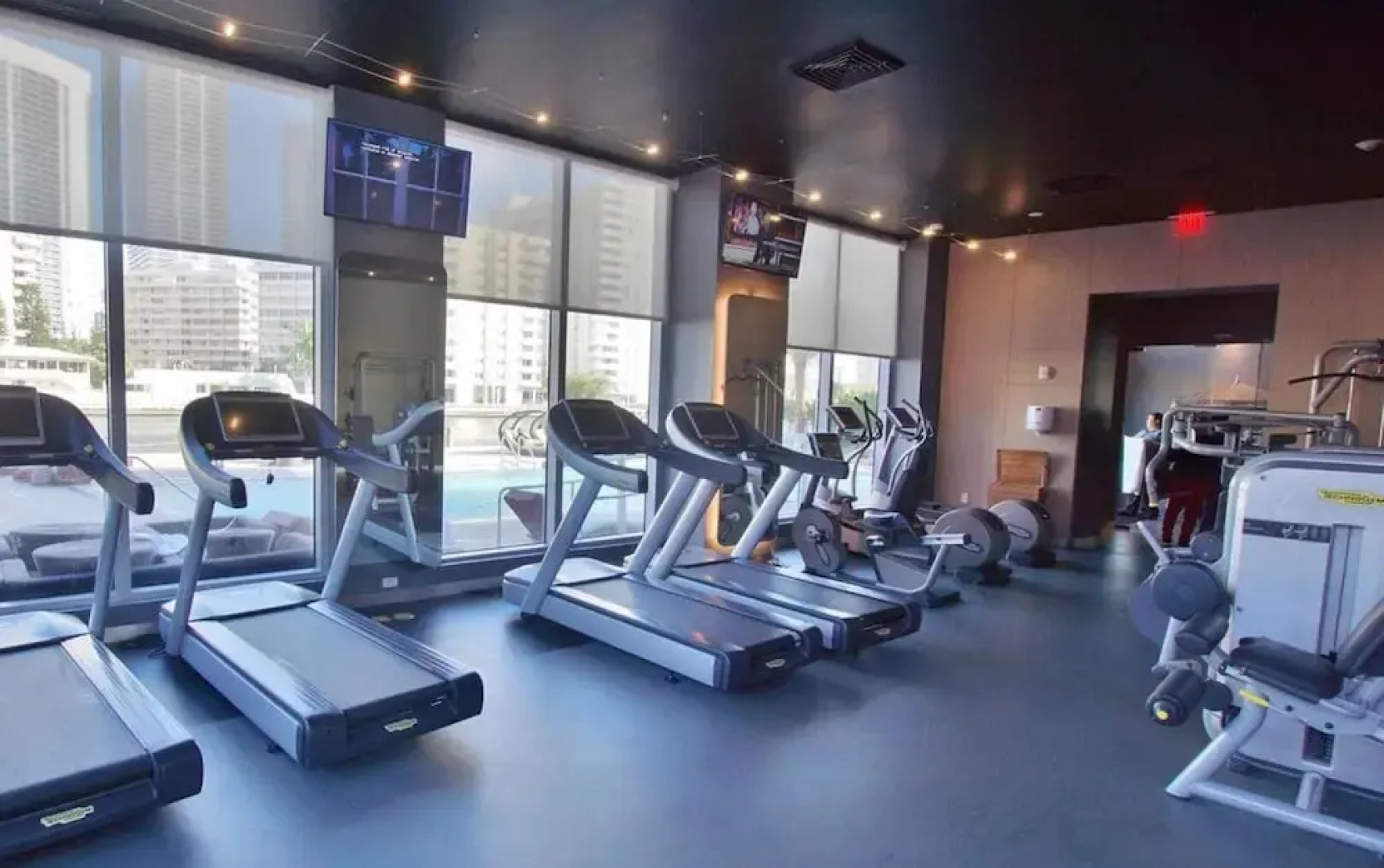 Incredible Bay View 3 Bed Private Floor Apt 1101 BW Resort Miami FL