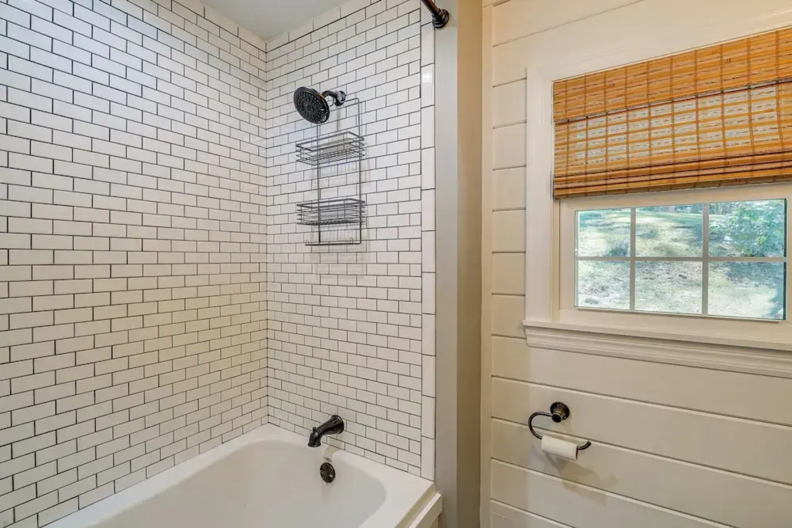 Walk to Radford University: Home w/ Fire Pit!