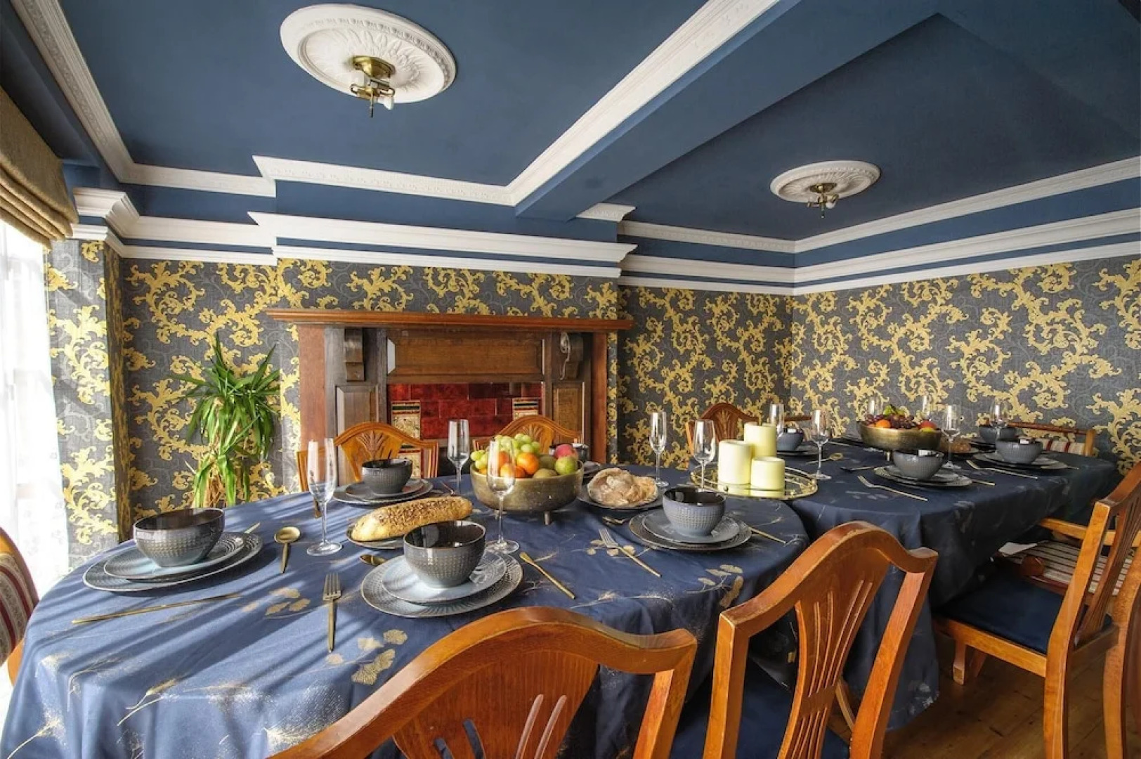 Luxury 3 Bed Manor House Hot Tub Cinema Room Skytv