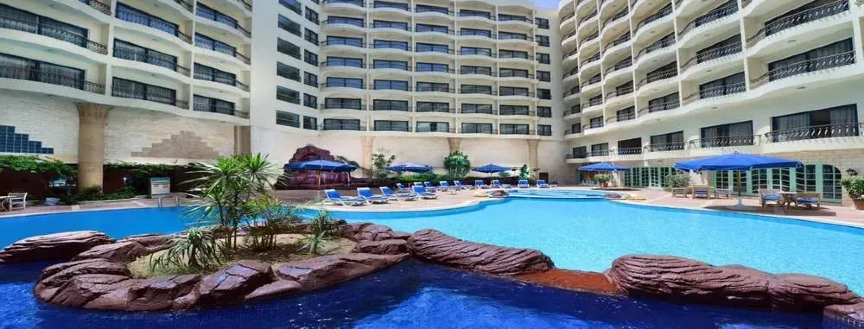 Golden Tulip Narmer Pyramids Hotel