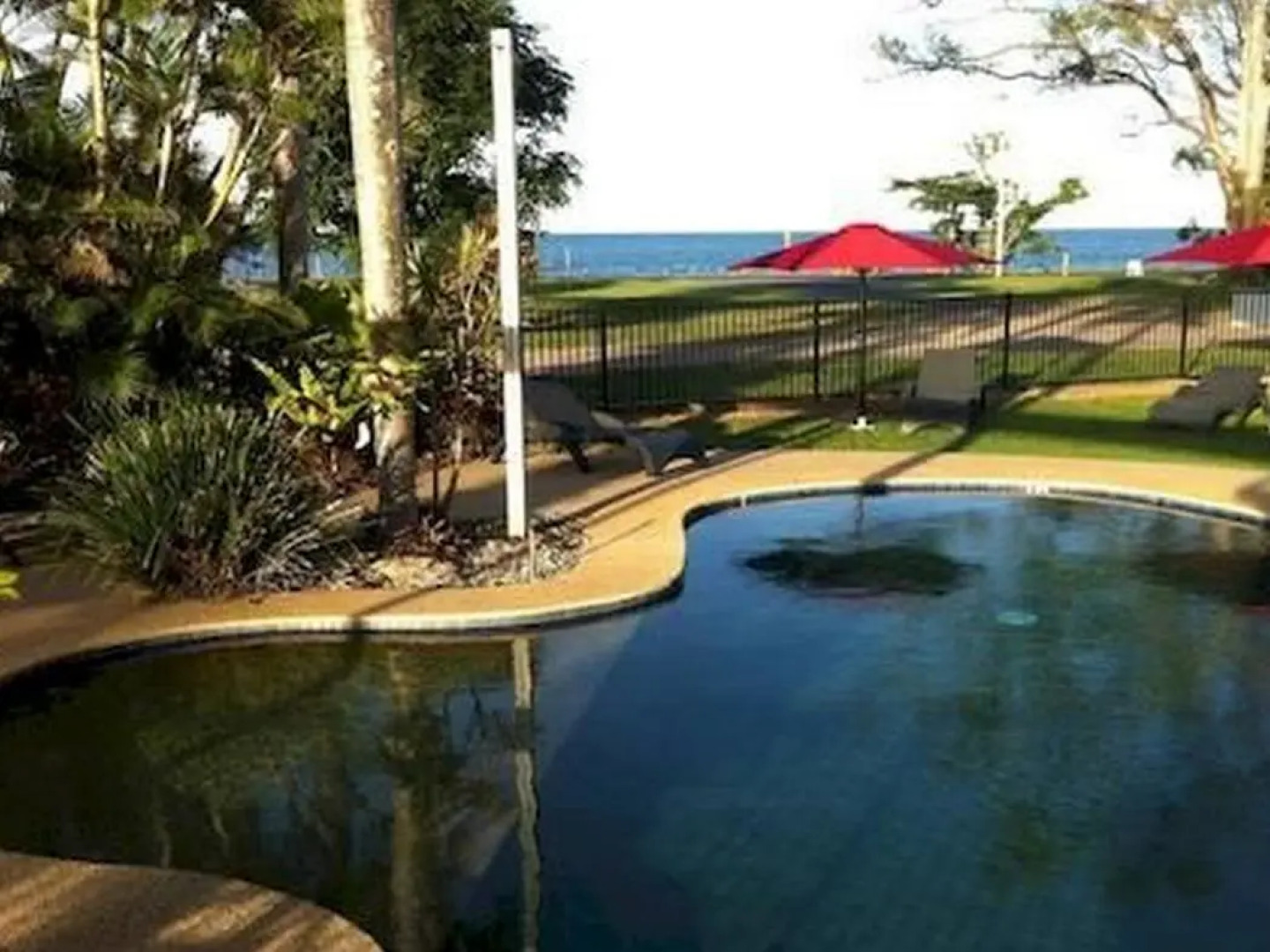 Dunk Island View Caravan Park