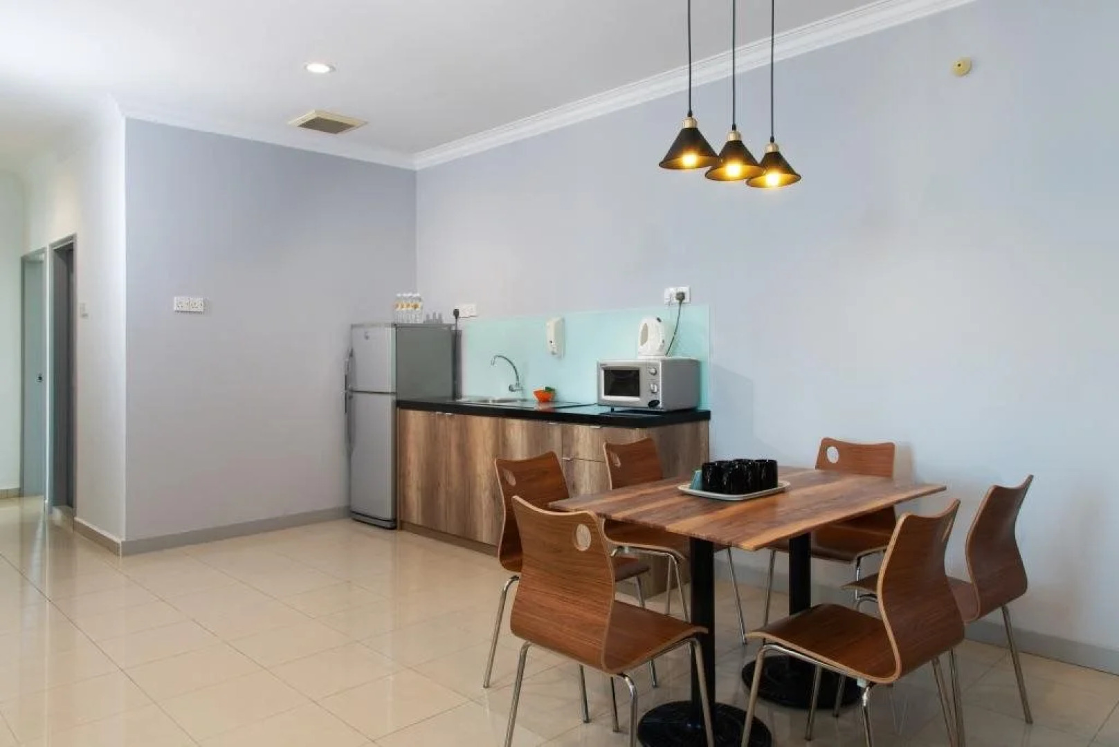 Golden View Serviced Apartment