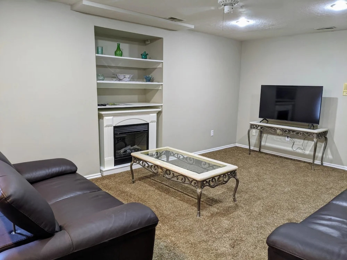 Private Apartment Suite Near World-class Skiing