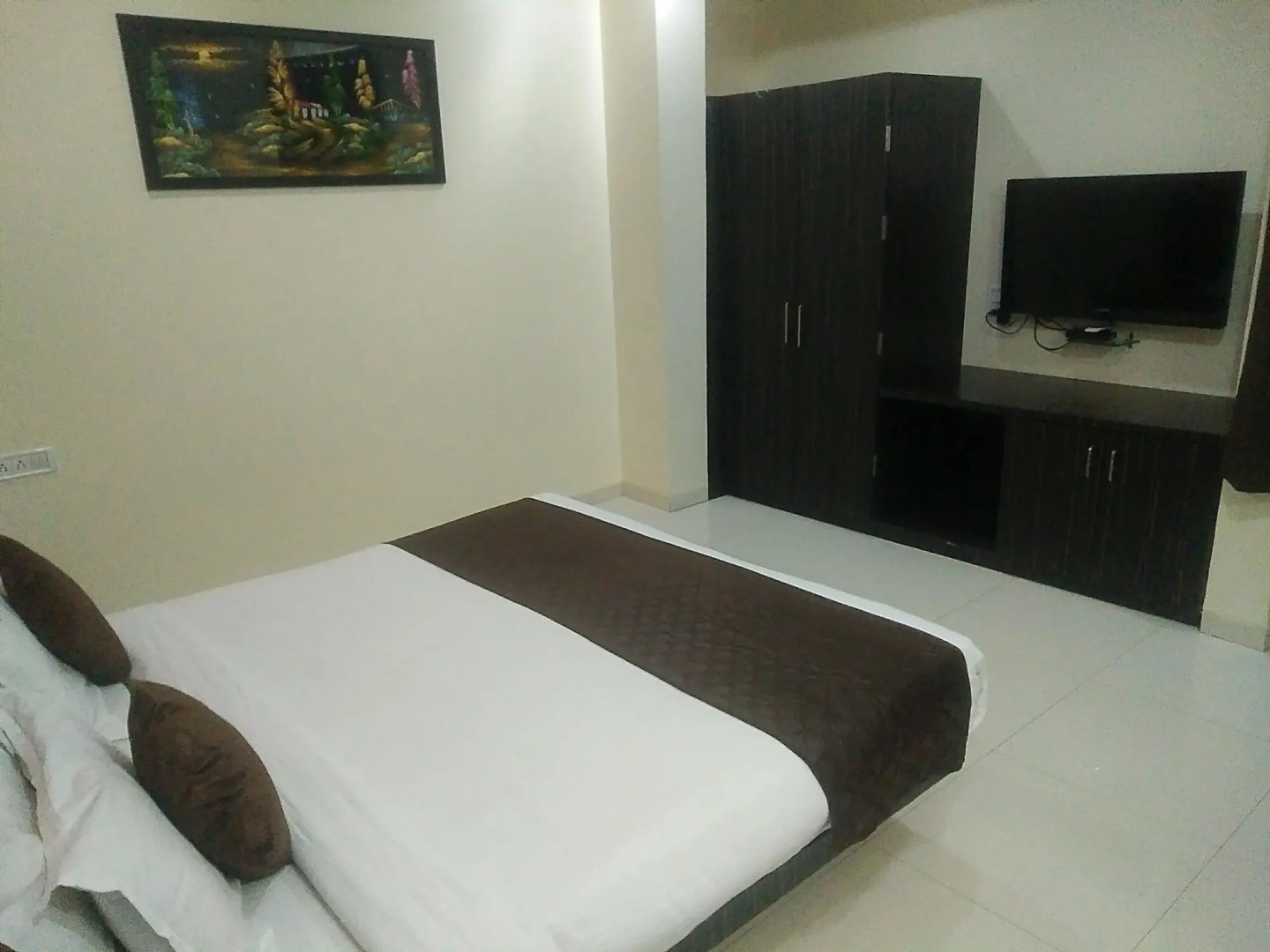 Hotel Avon International