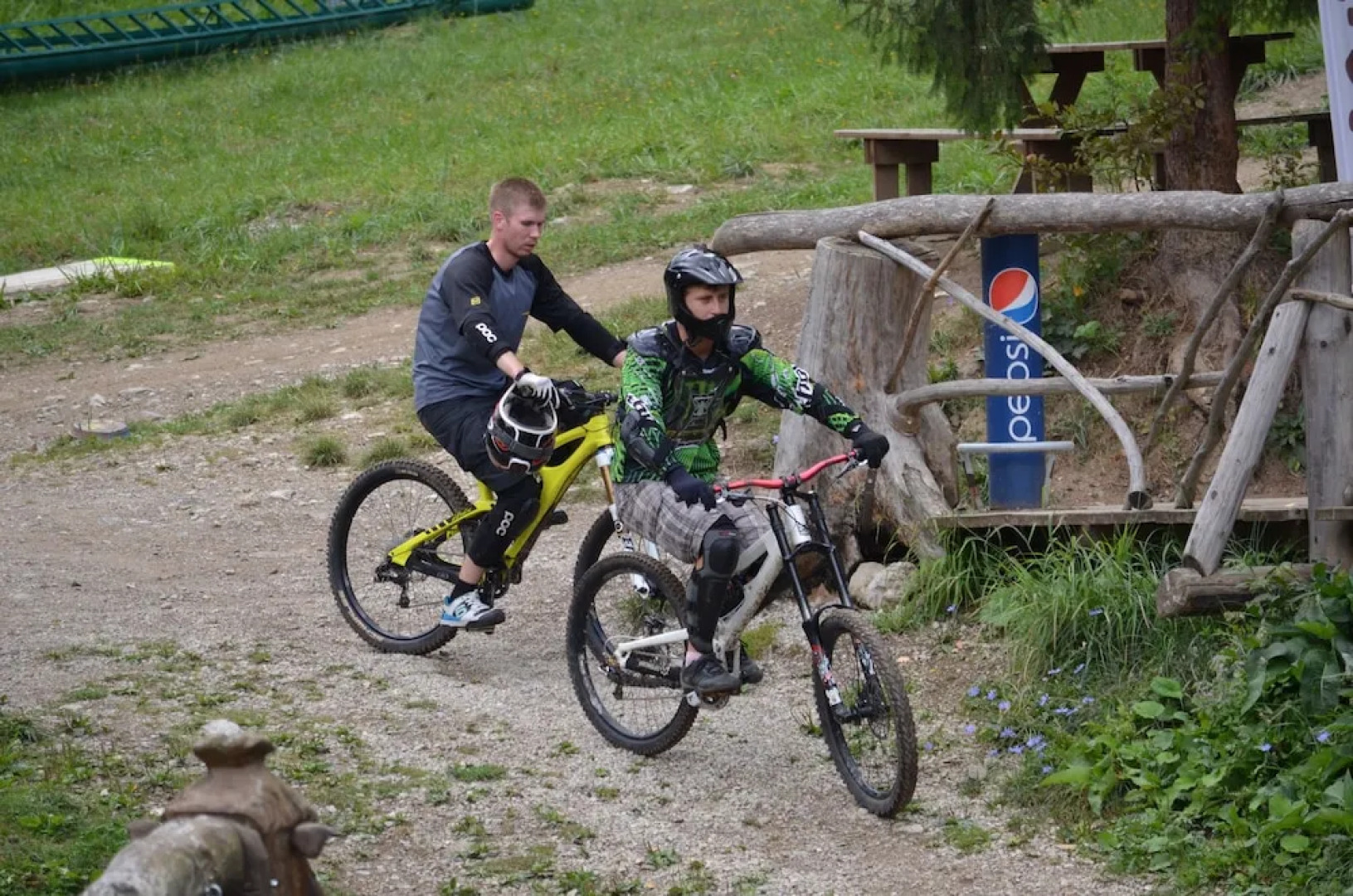 Fatrapark 2 Apartments & Restaurant