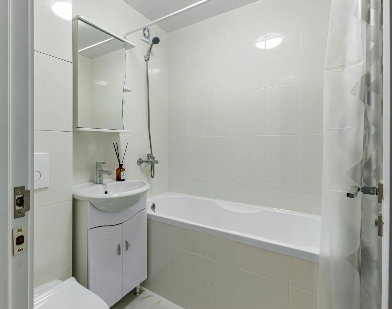 Апартаменты на улице Льва Толстого 18