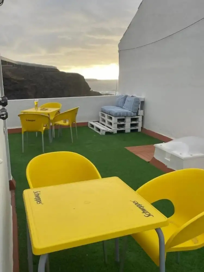 Your Little House in Caleta