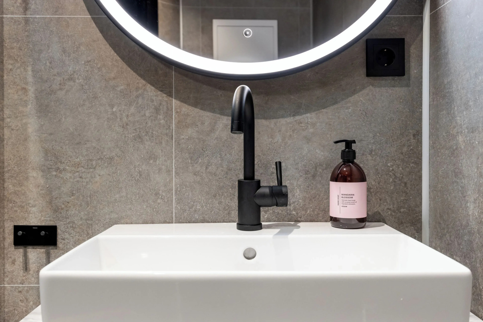 Stryn House Apartments & Hotel