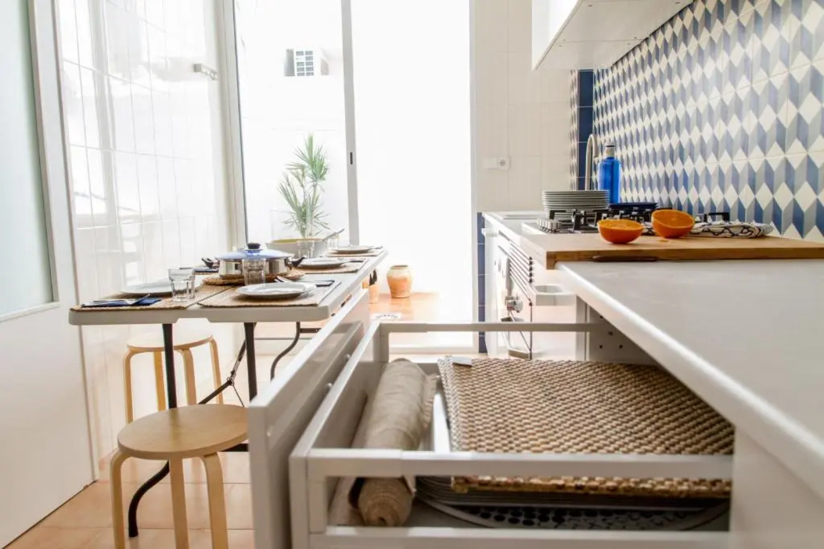 Tot un Mon-Beachfront House