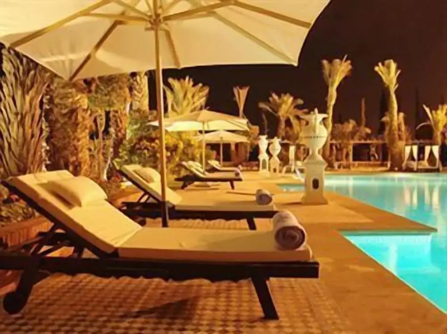 L Mansion Guest Palace