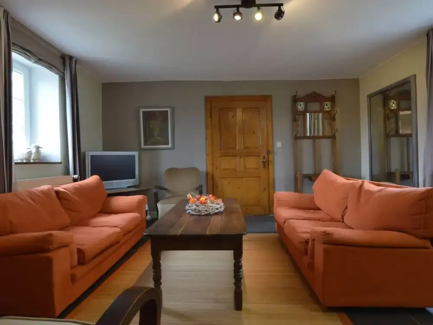 Medieval Farmhouse With Private Garden