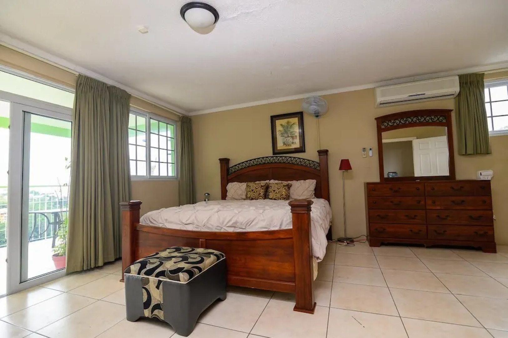 Look Out Point (Apartment with King Bed)