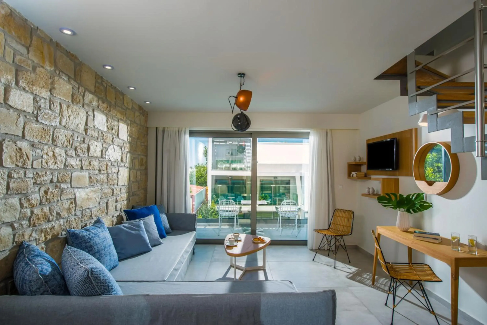 Mary Hotel & Mary Royal Suites