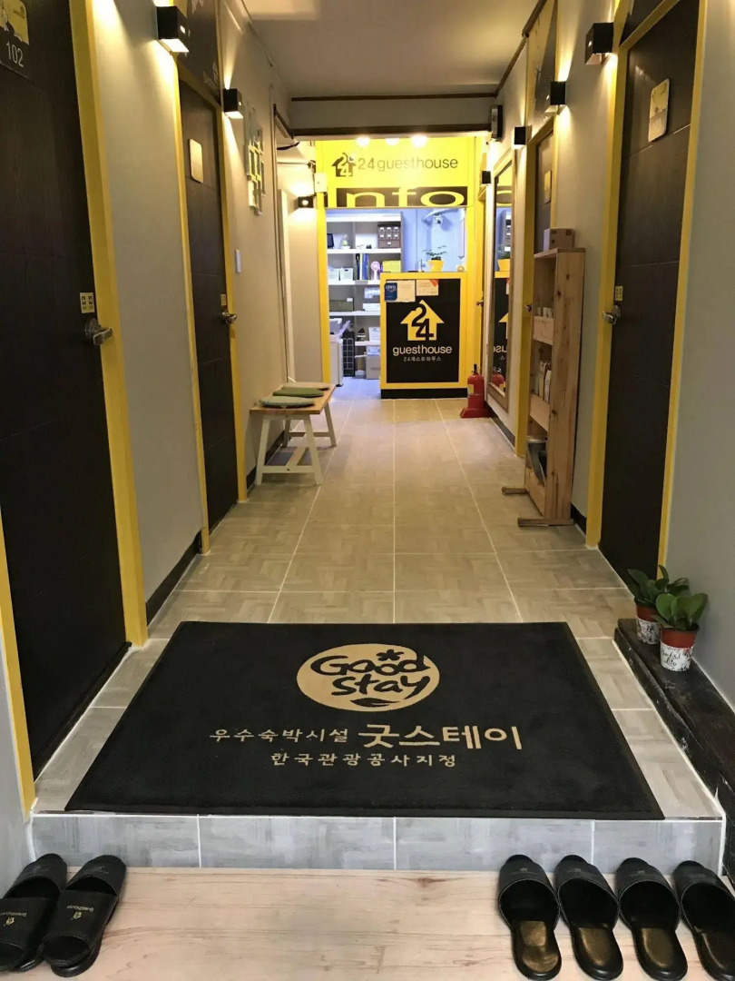 24 Guesthouse Jongno Tower