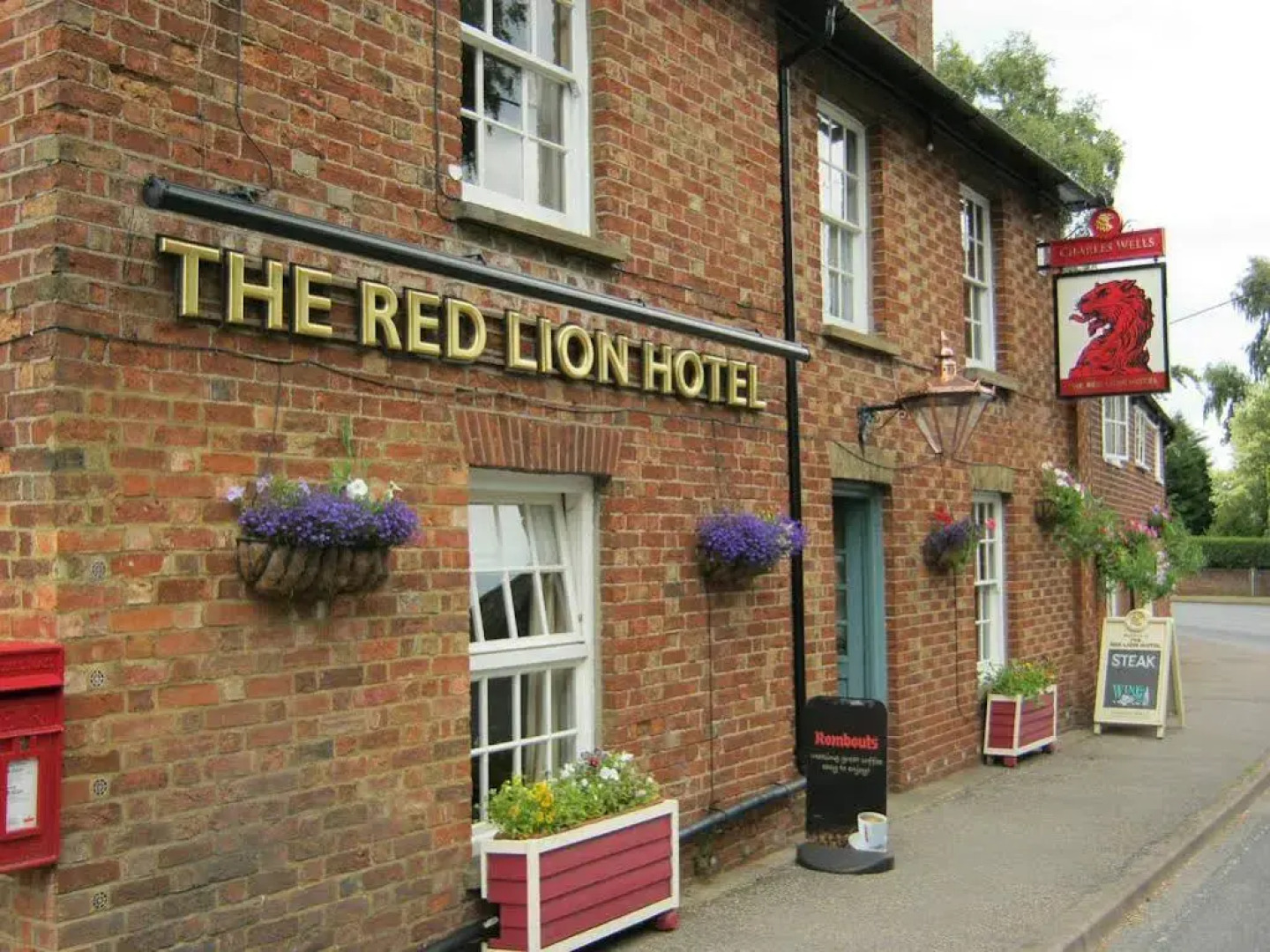 Red Lion Hotel
