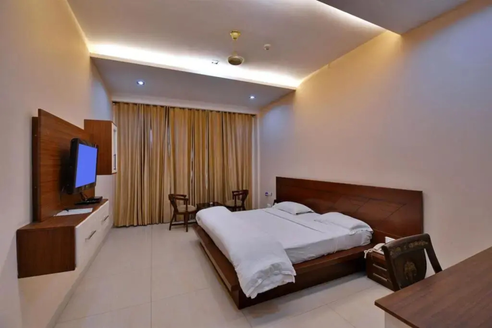 Jyoti Hotel & Restaurant