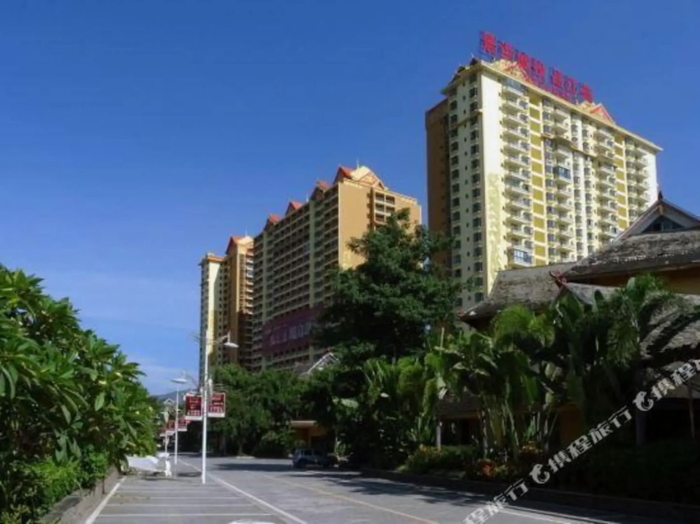 Sawadika Fengqing Hotel